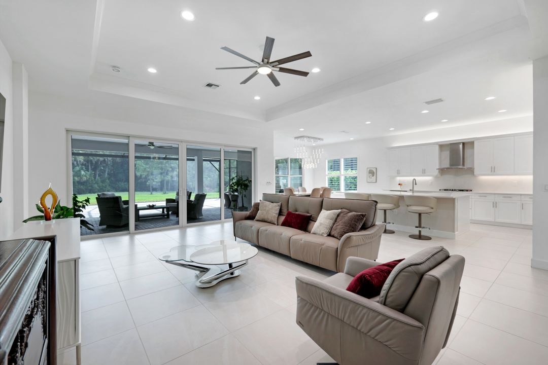 11698 Jasper Ct, Naples, FL 34120