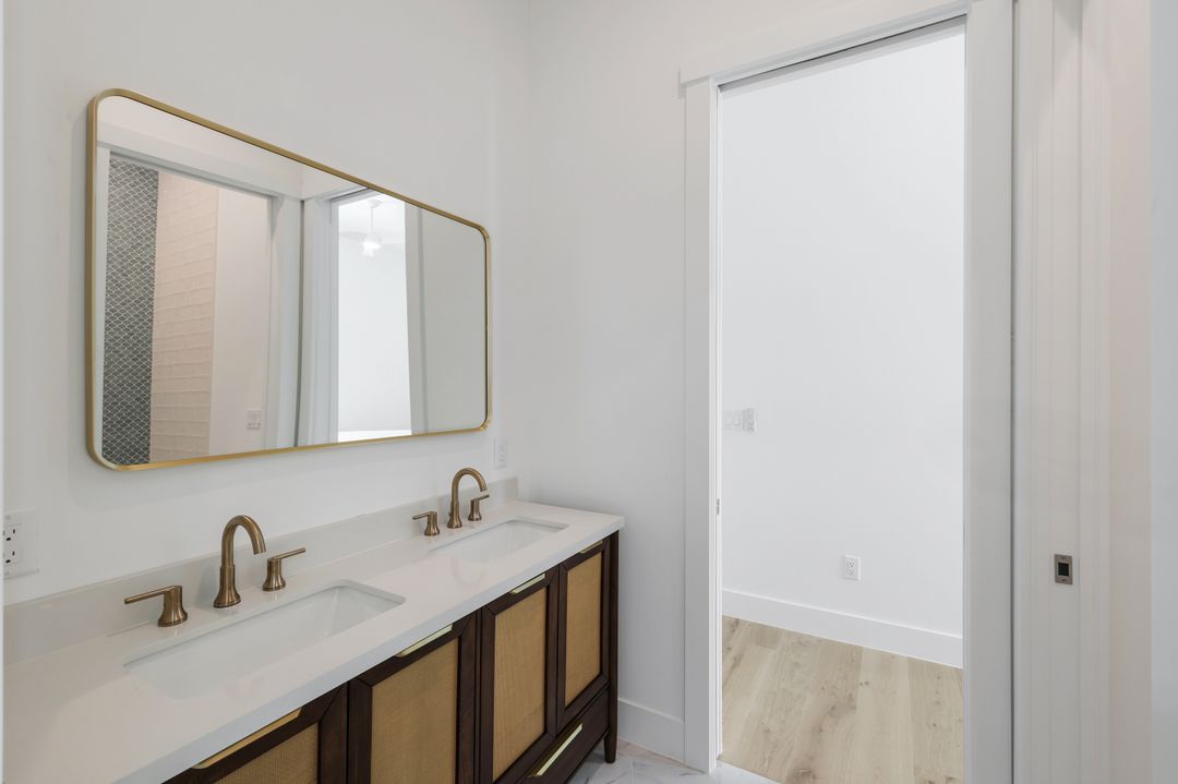 668 93rd Ave N, Naples, FL 34108