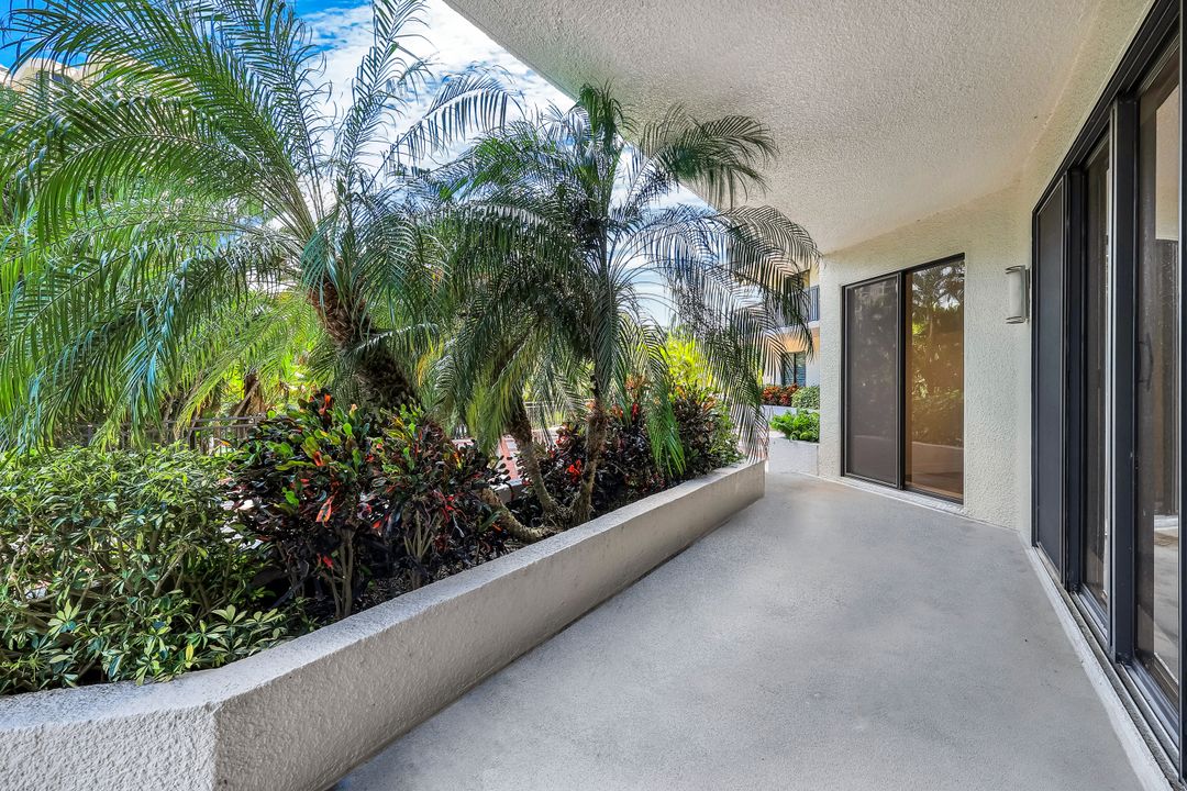 6075 Pelican Bay Blvd # 104, Naples, FL 34108