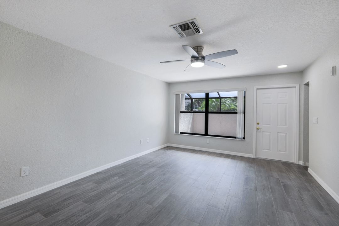 66 Emerald Woods Dr #H7, Naples, FL 34108