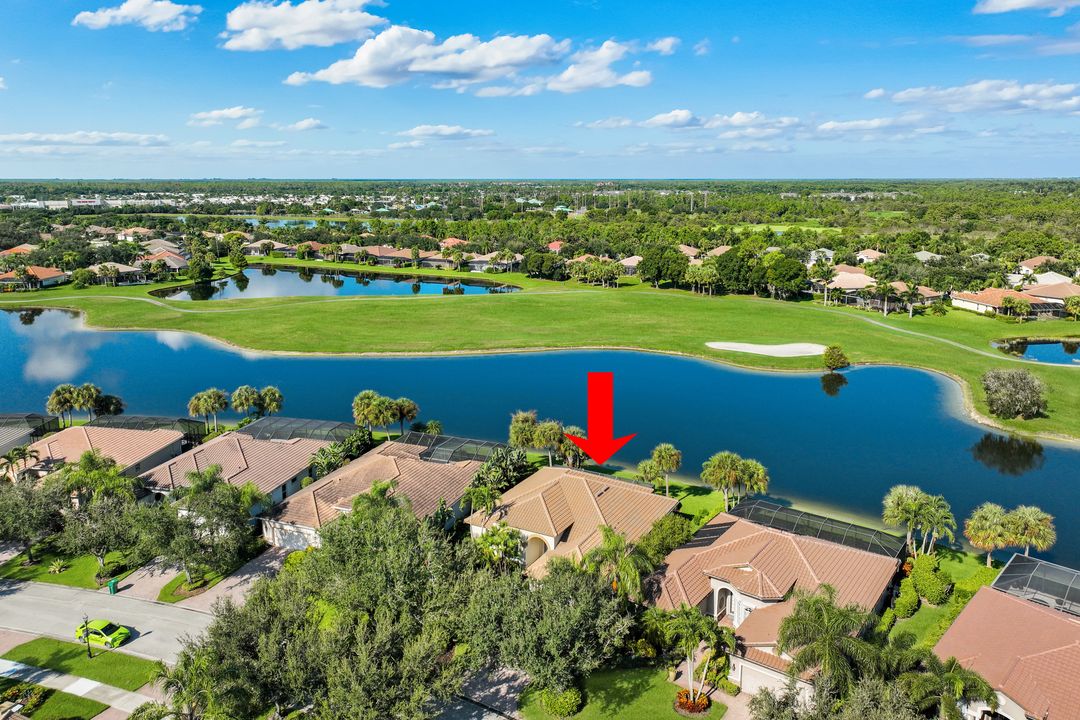 8737 Mustang Island Cir, Naples, FL 34113