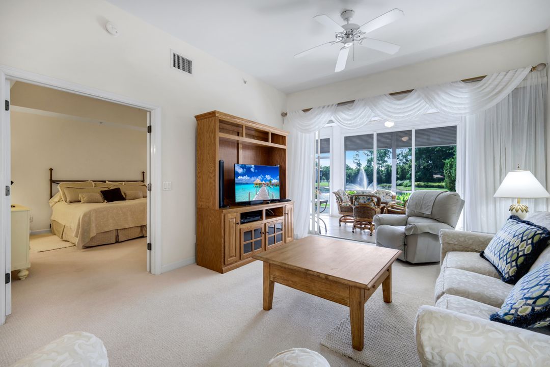 2036 Cascades Dr #7, Naples, FL 34112