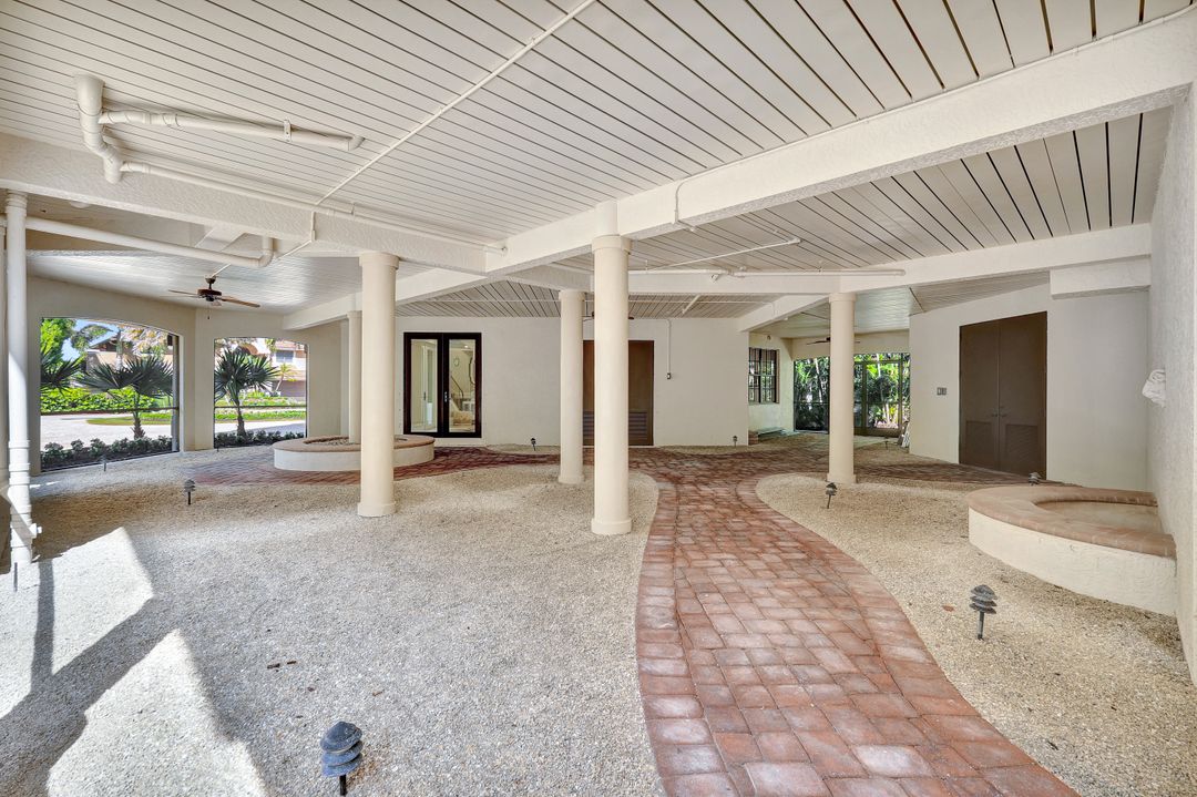 195 S Beach Dr, Marco Island, FL 34145