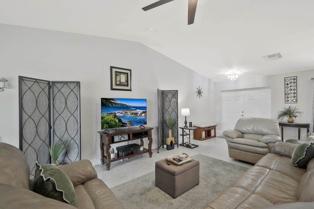 2519 NE 5th Pl, Cape Coral, FL 33909