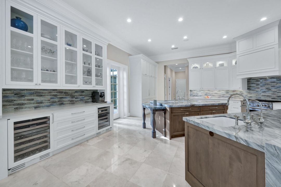 253 Cheshire Way, Naples, FL 34110