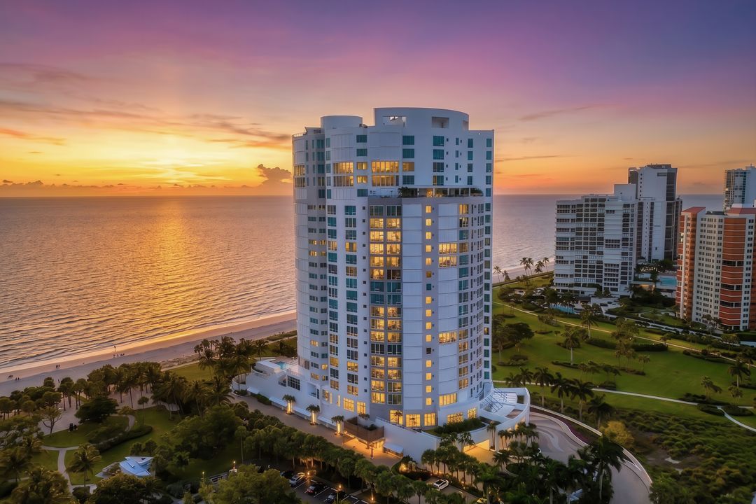4101 Gulf Shore Blvd N #17N, Naples, FL 34103