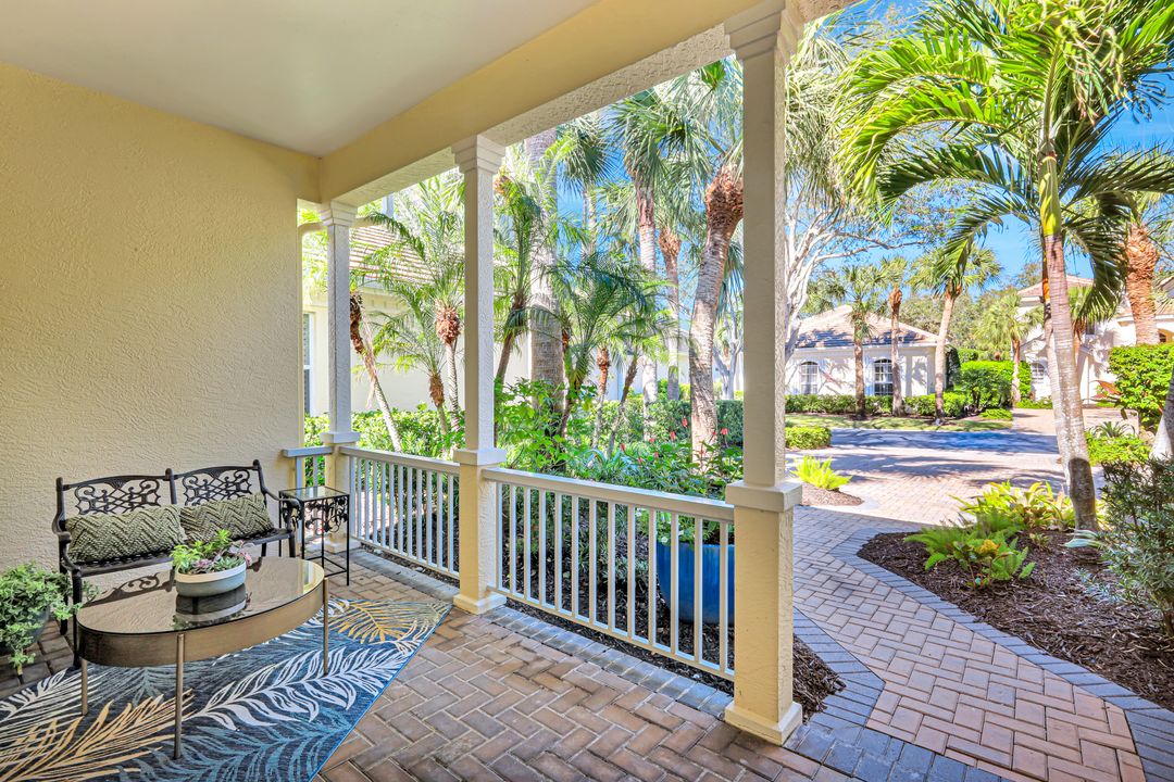 3671 Olde Cottage Ln, Bonita Springs, FL 34134