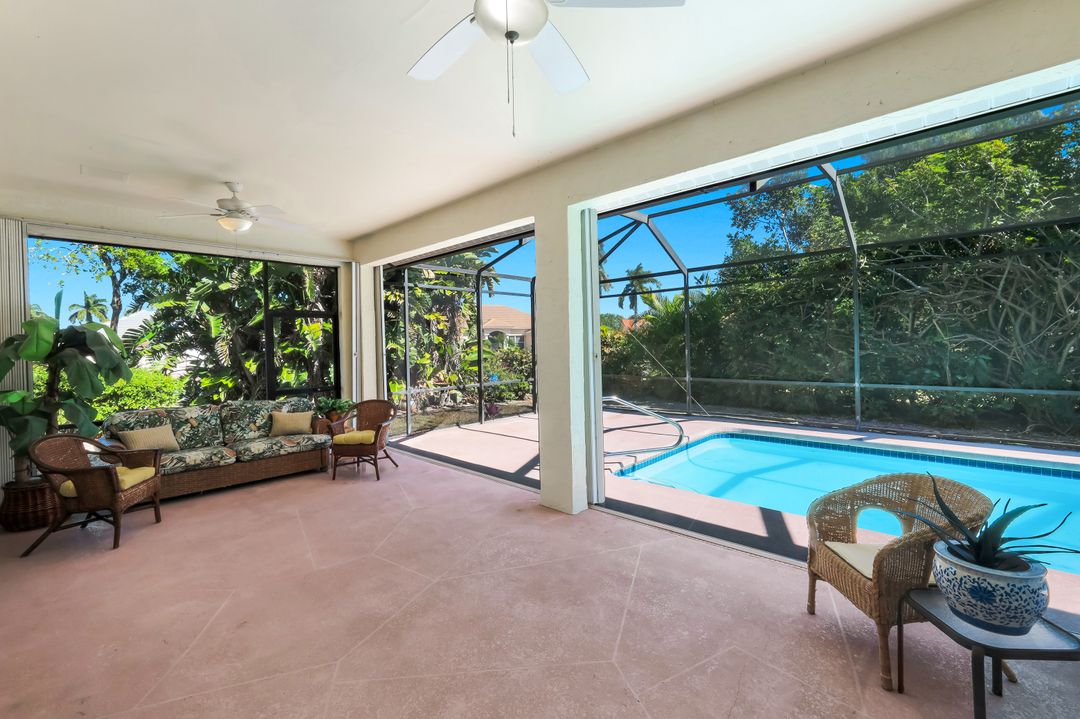 28501 Sombrero Dr, Bonita Springs, FL 34135