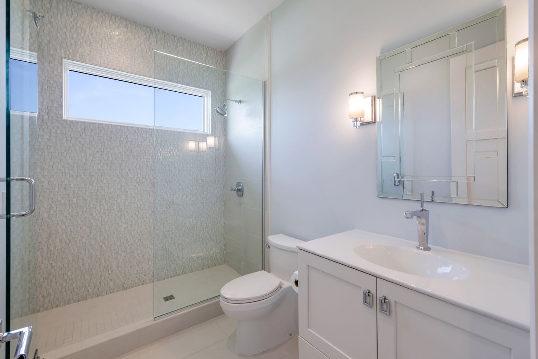 875 Wedge Dr, Naples, FL 34103