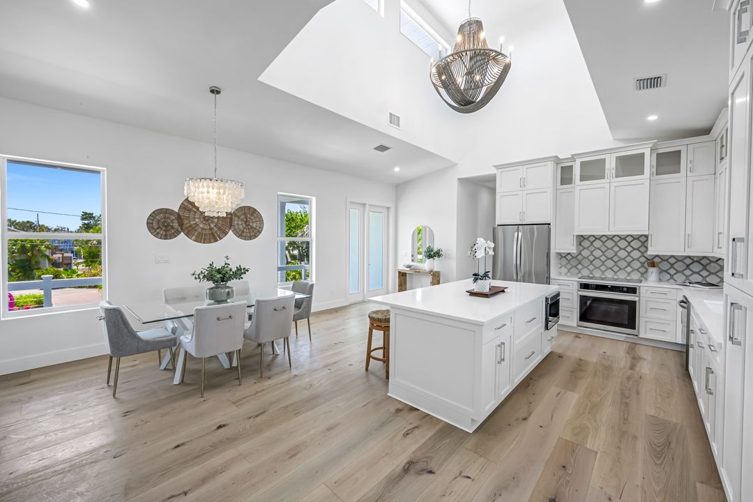 742 Nerita St, Sanibel, FL 33957