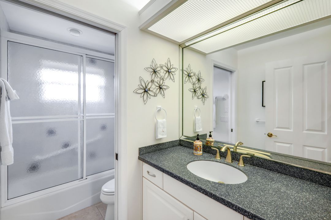 654 Sea Oats Dr, Sanibel, FL 33957