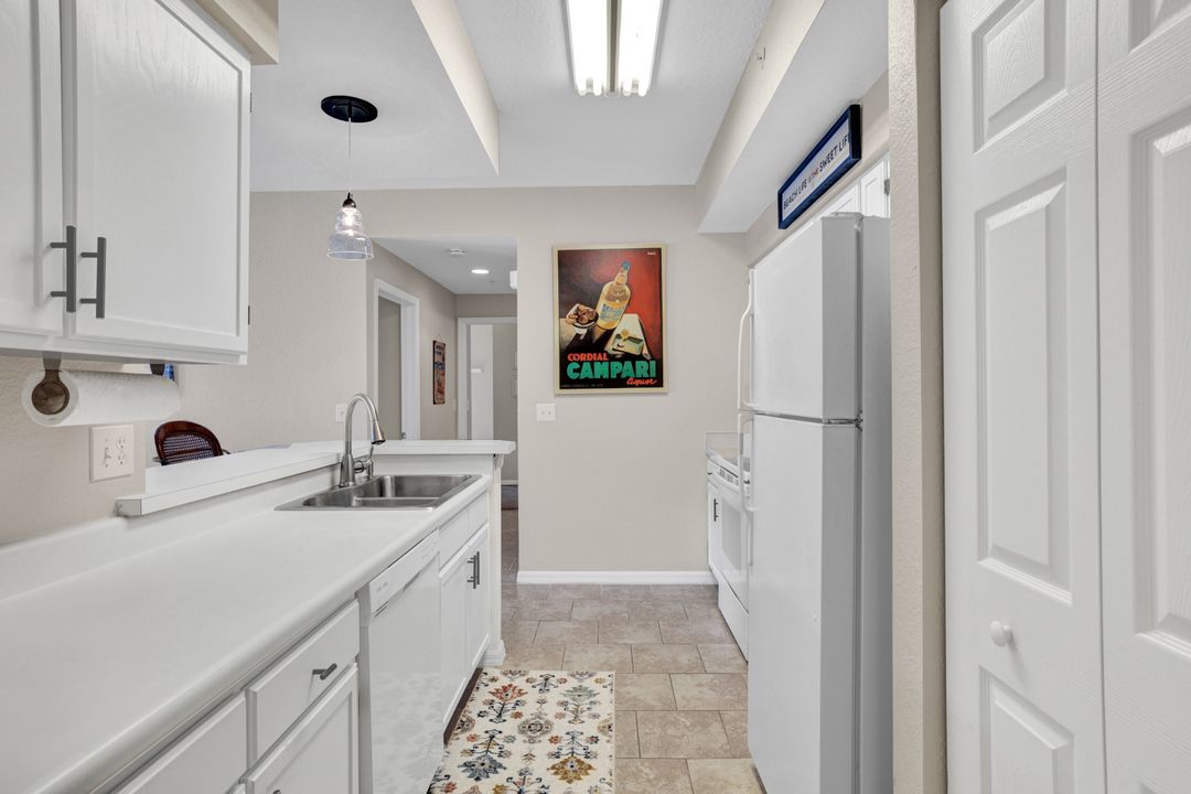 4625 St Croix Ln #1118, Naples, FL 34109