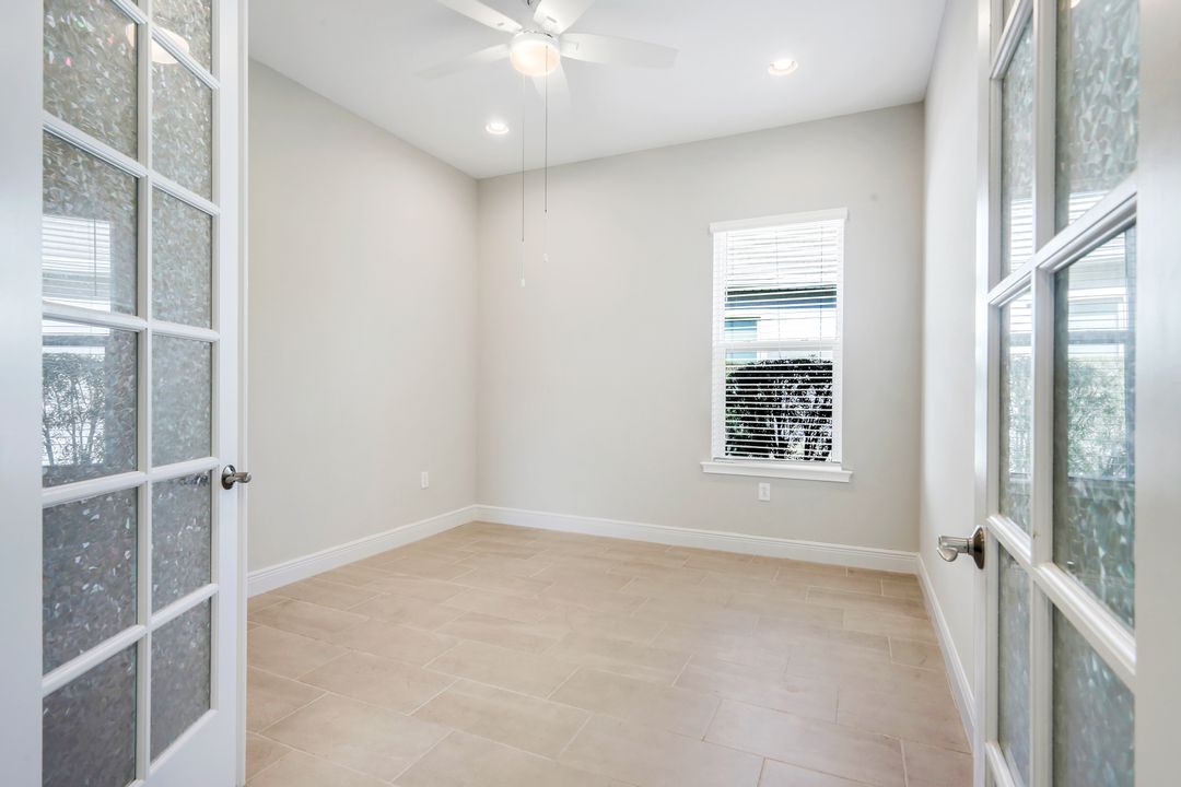 3480 Pilot Cir, Naples, FL 34120