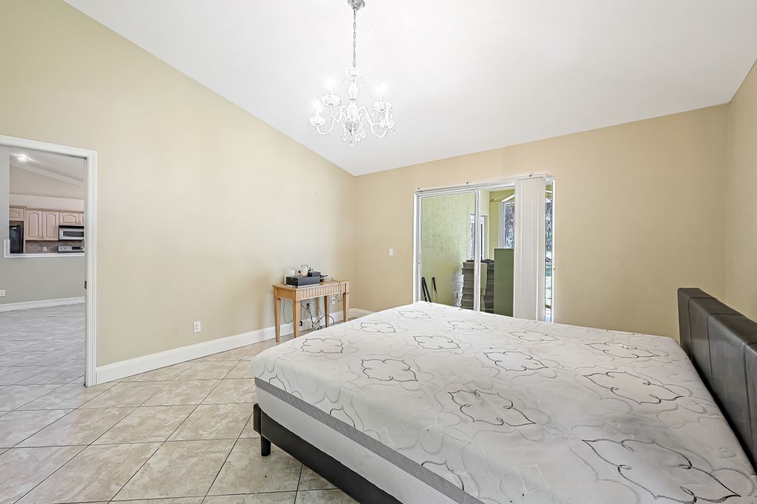 111 2nd St SE, Naples, FL 34117