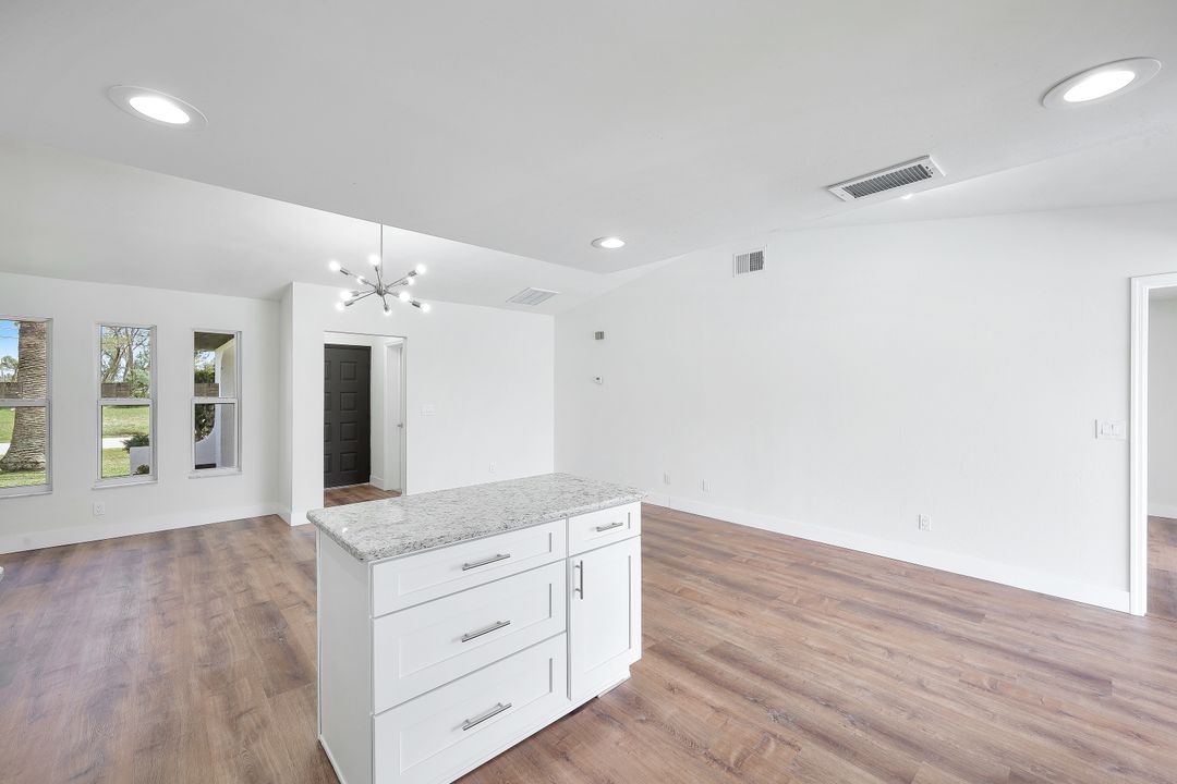 315 SE 16th Terrace, Cape Coral, FL 33990