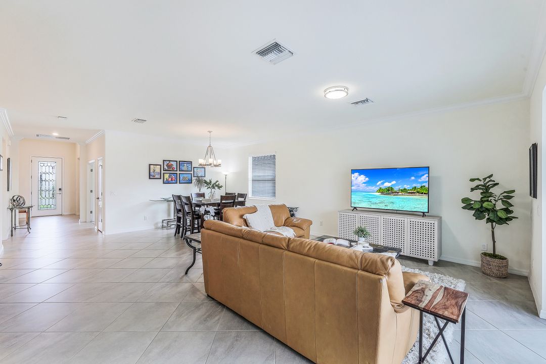 2214 Cara Cara Way, Naples, FL 34120