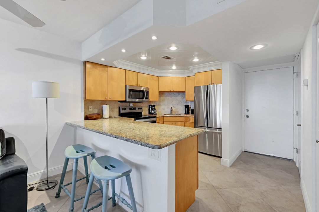 5 Bluebill Ave #505-605, Naples, FL 34108