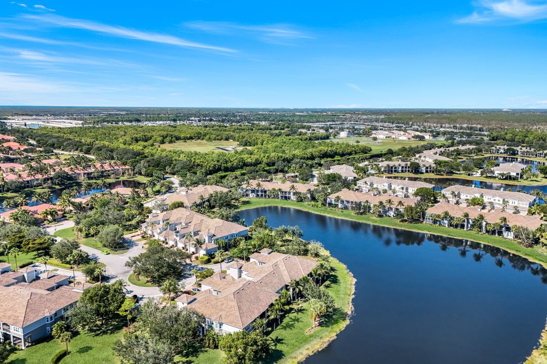 9223 Corfu Ct #202, Naples, FL 34114