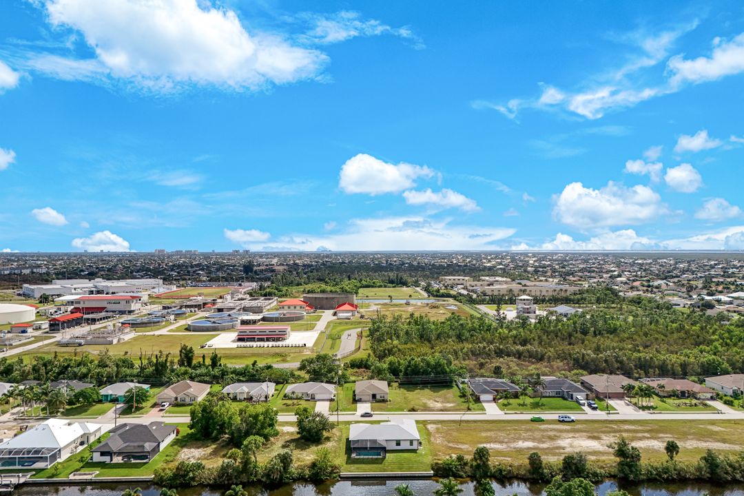 2305 SW 32nd St, Cape Coral, FL 33914