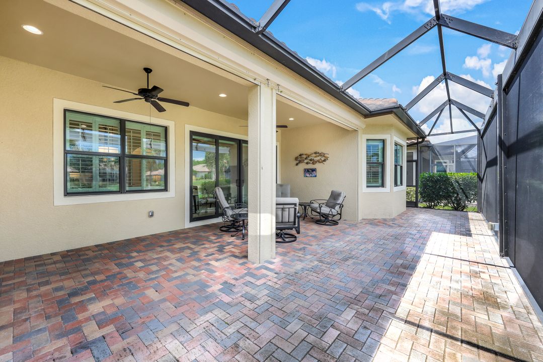 9096 Isla Bella Cir, Bonita Springs, FL 34135