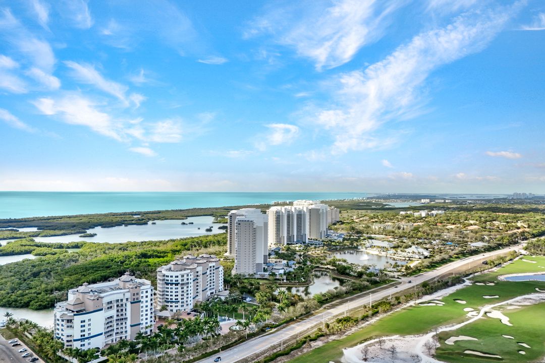 13675 Vanderbilt Dr #210, Naples, FL 34110