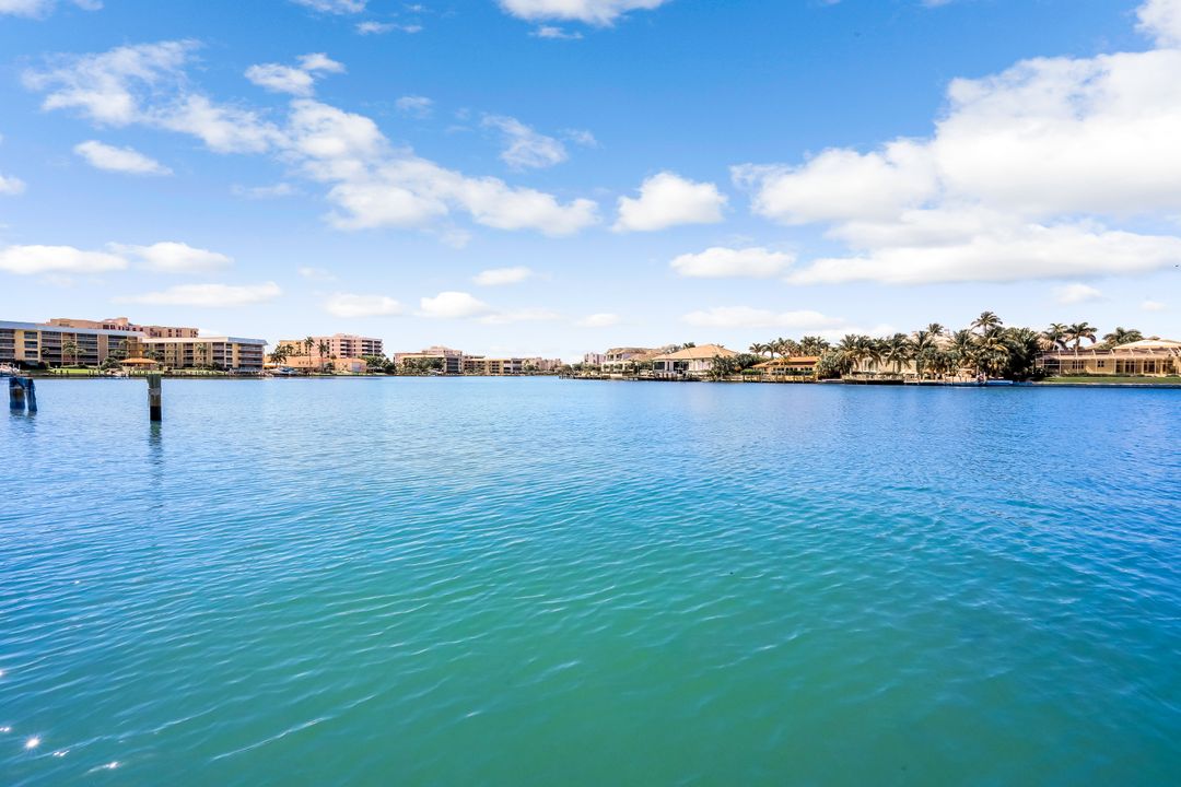 333 Harbour Dr #201, Naples, FL 34103