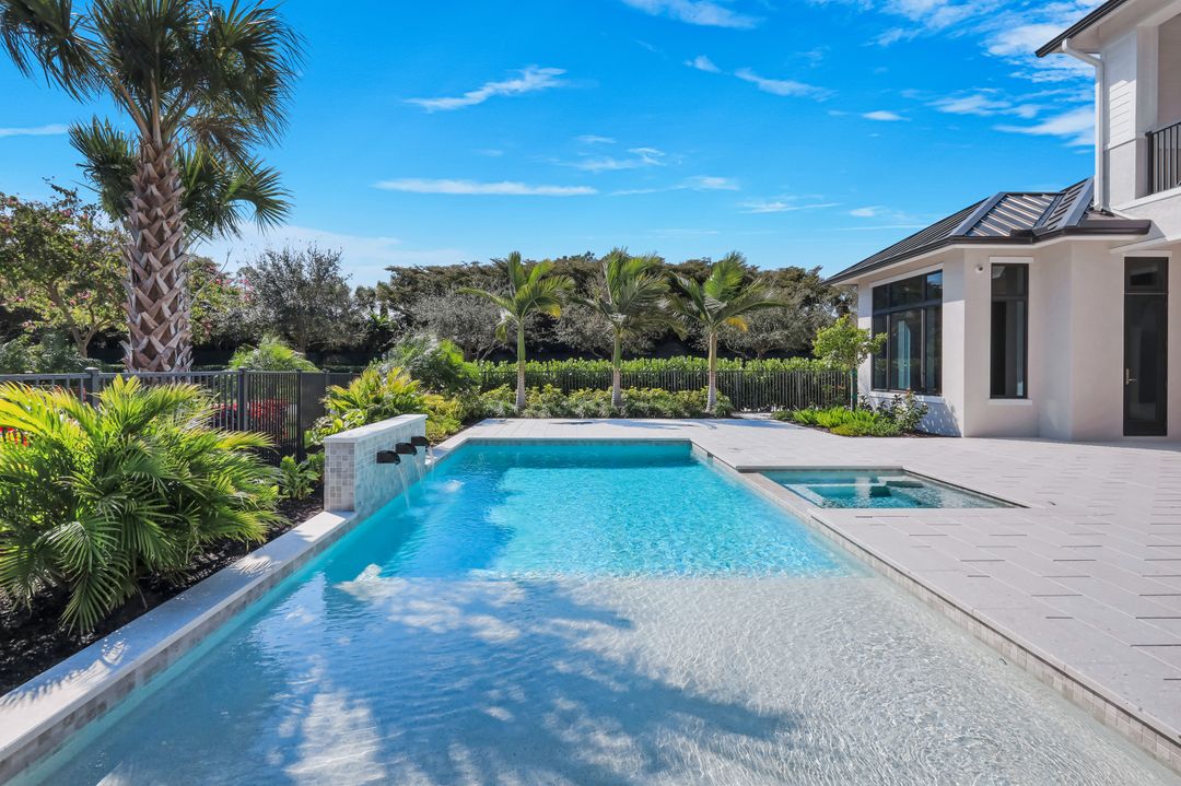 16728 Enclave Cir, Naples, FL 34110