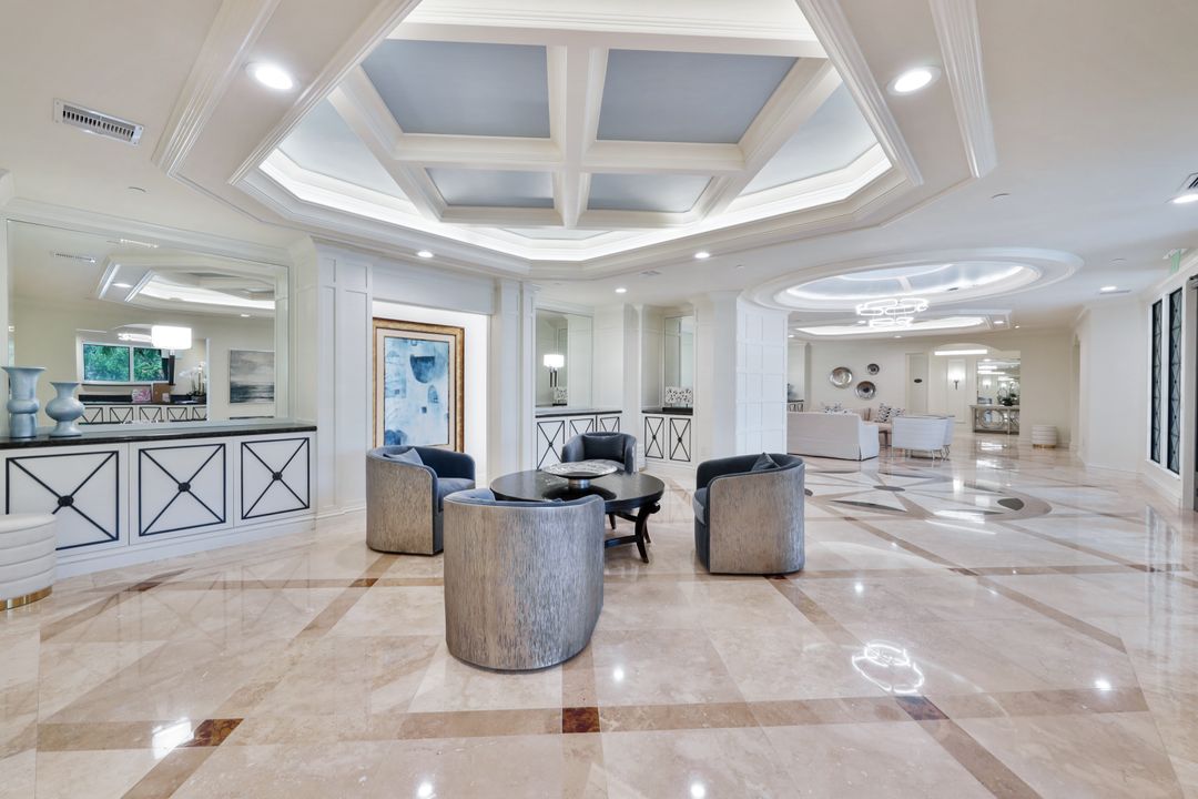 445 Cove Tower Dr #504, Naples, FL 34110