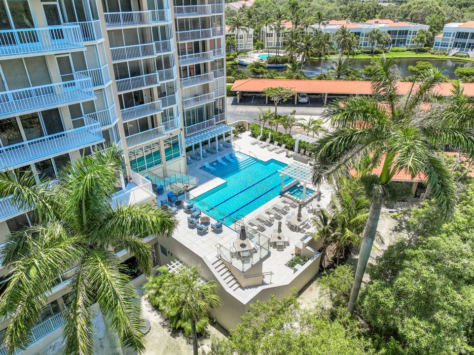 6585 Nicholas Blvd #905, Naples, FL 34108