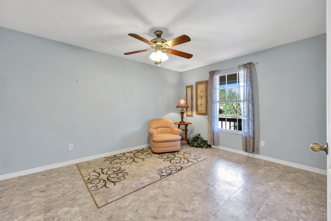 825 23rd St SW, Naples, FL 34117