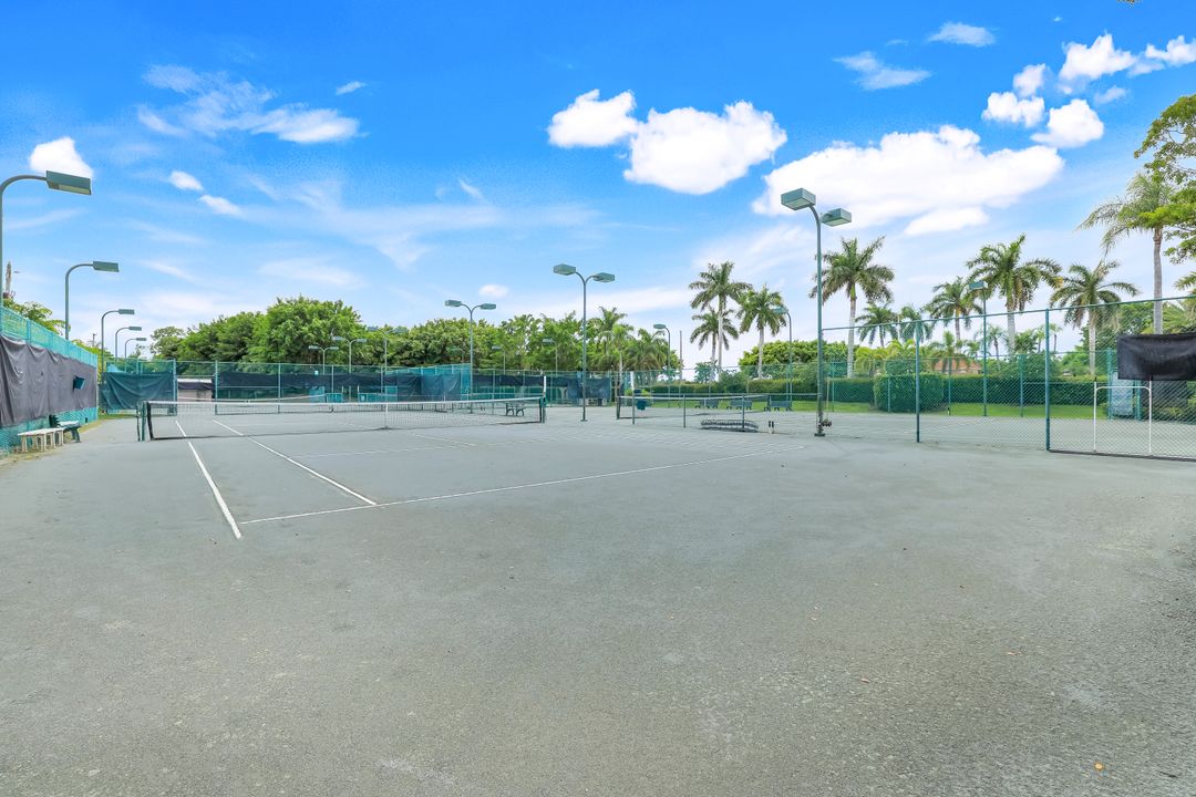 6635 Huntington Lakes Cir #202, Naples, FL 34119