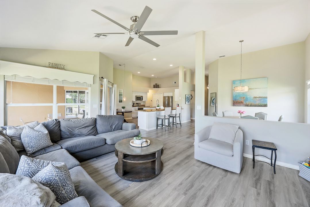 2520 Grove Isle Ct, Naples, FL 34109