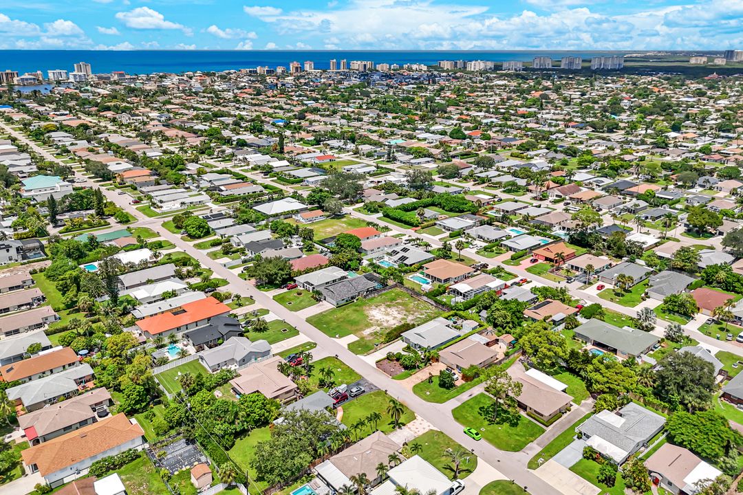 741 95th Ave N, Naples, FL 34108