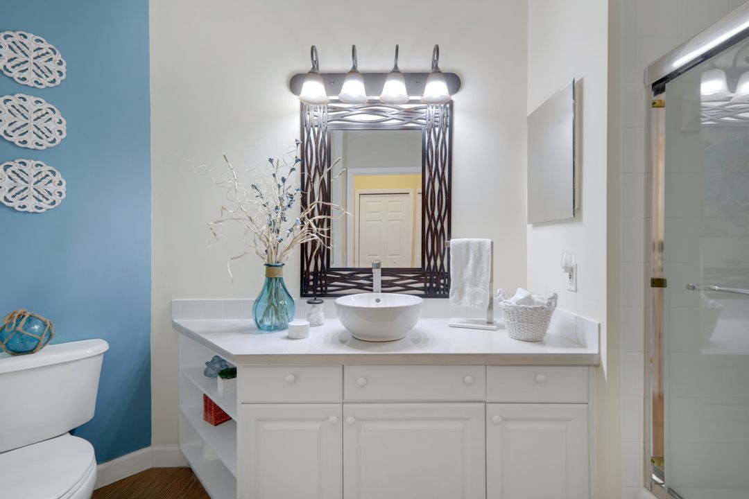 5887 Northridge Dr N, Naples, FL 34110