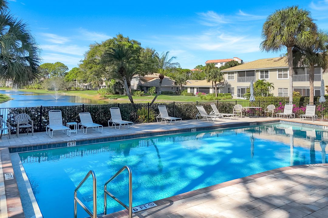 351 Emerald Bay Cir #R-5, Naples, FL 34110