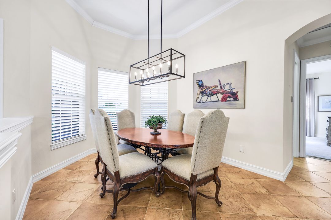 4963 Rustic Oaks Cir, Naples, FL 34105