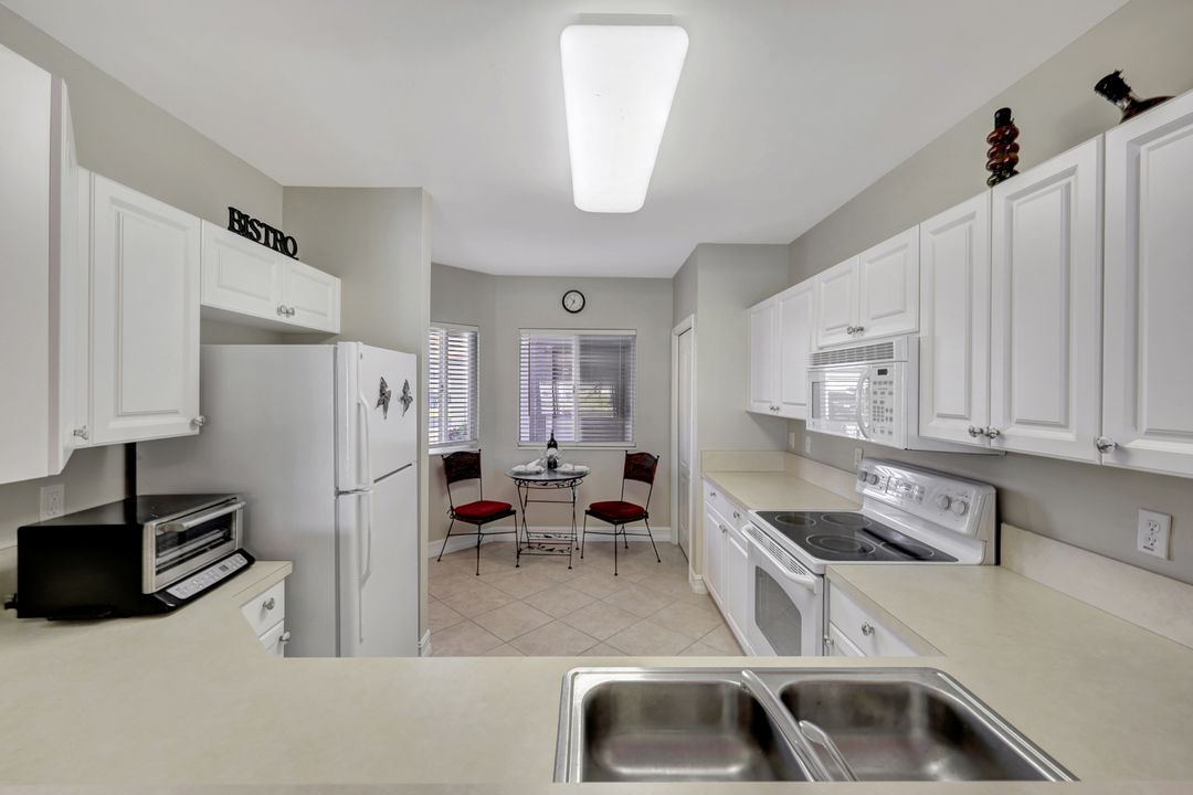 7818 Great Heron Way #104, Naples, FL 34104