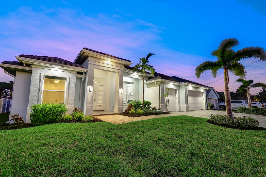 5317 SW 8th Pl, Cape Coral, FL 33914