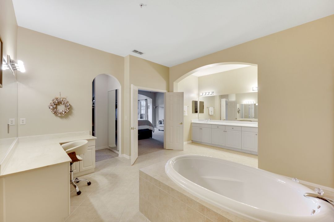 3530 Lansing Loop #202, Estero, FL 33928