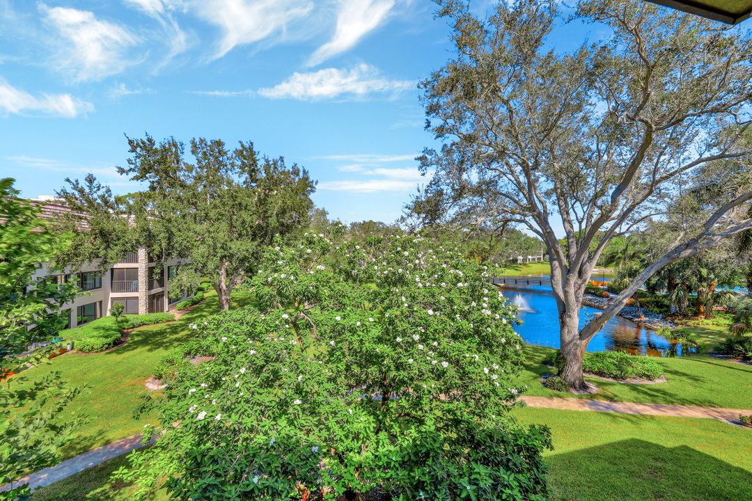 5954 Pelican Bay Blvd #235, Naples, FL 34108