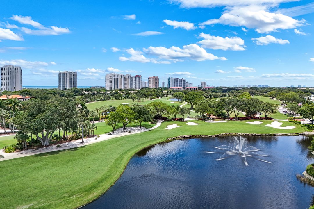 6619 Trident Way, Naples, FL 34108