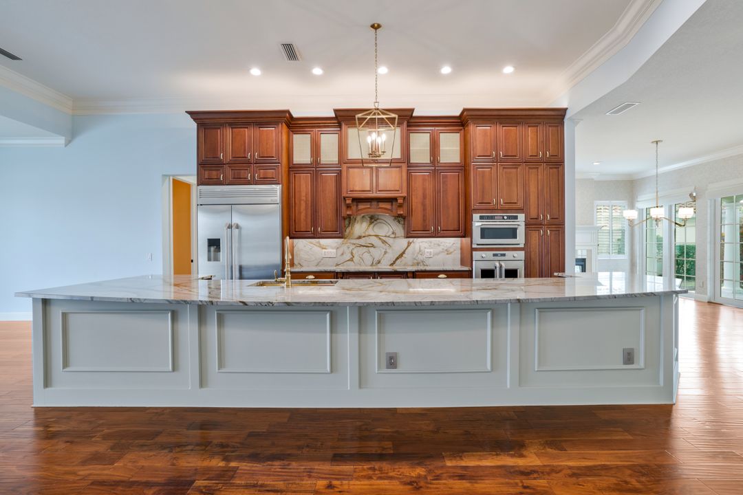 2885 Hatteras Way, Naples, FL 34119