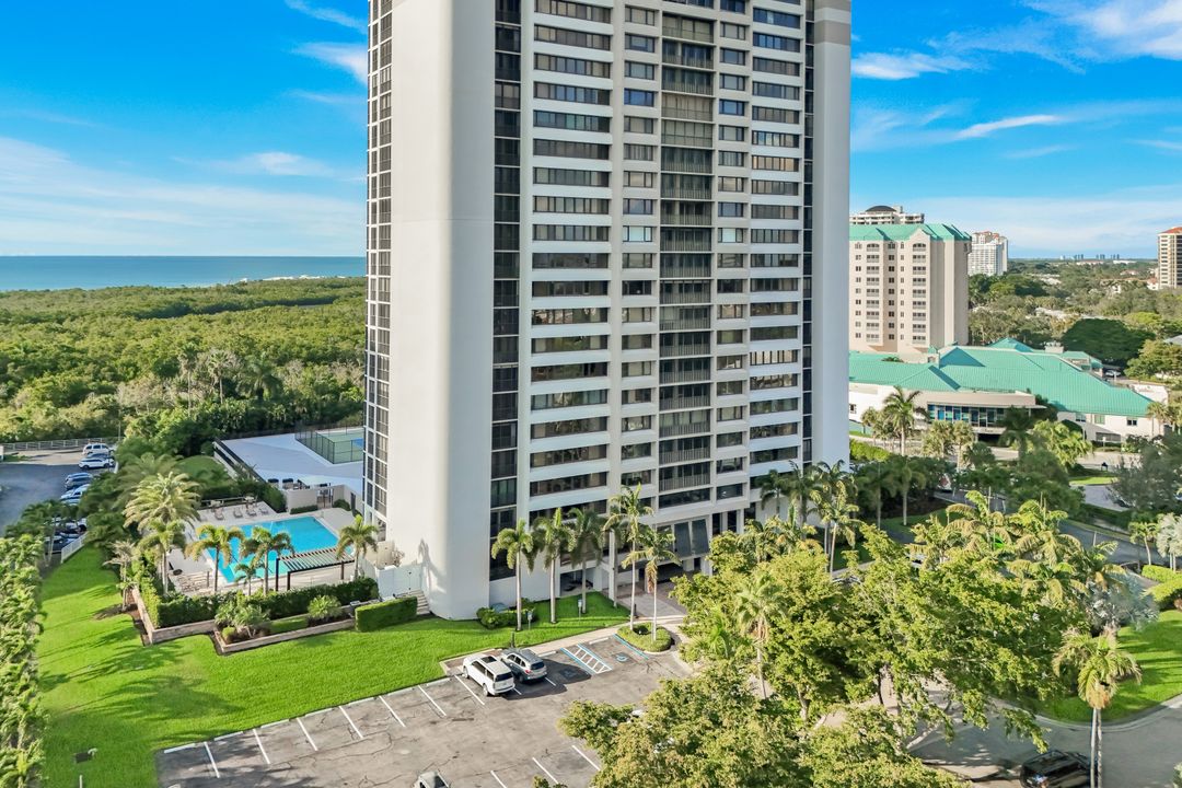 5601 Turtle Bay Dr #1802, Naples, FL 34108