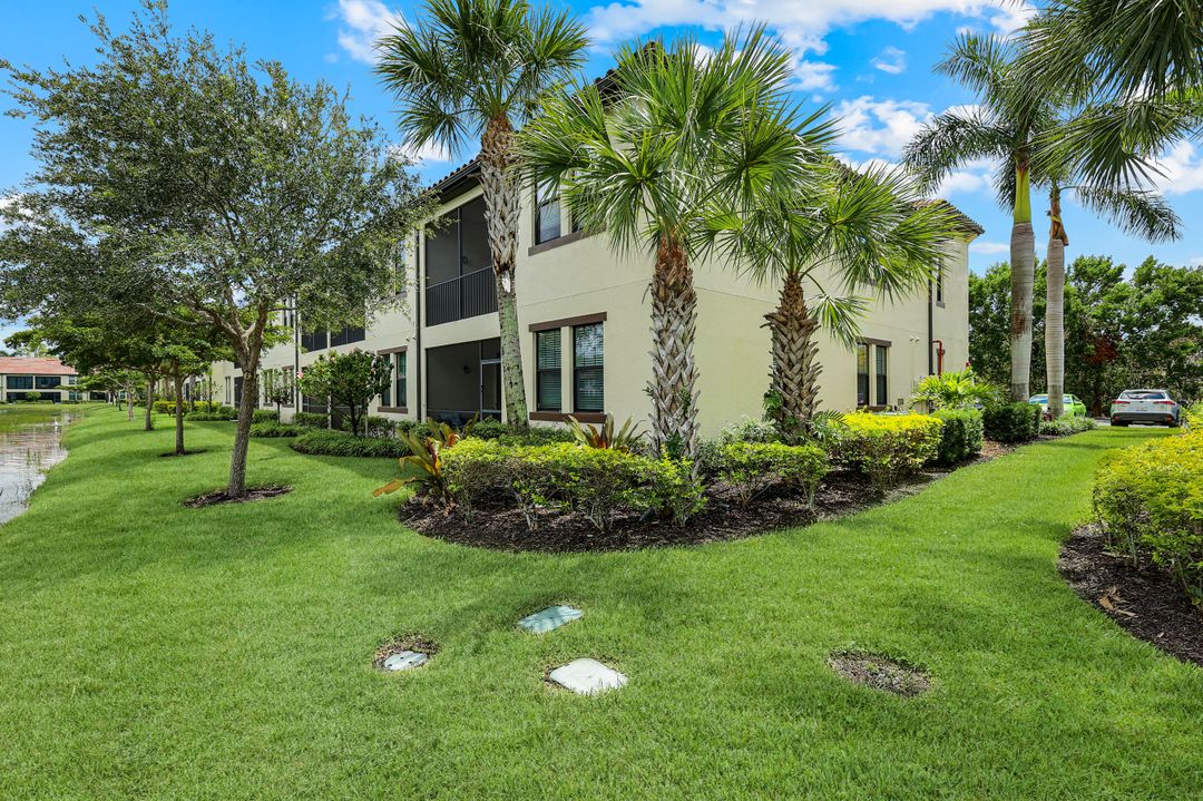 15114 Palmer Lake Cir #203, Naples, FL 34109