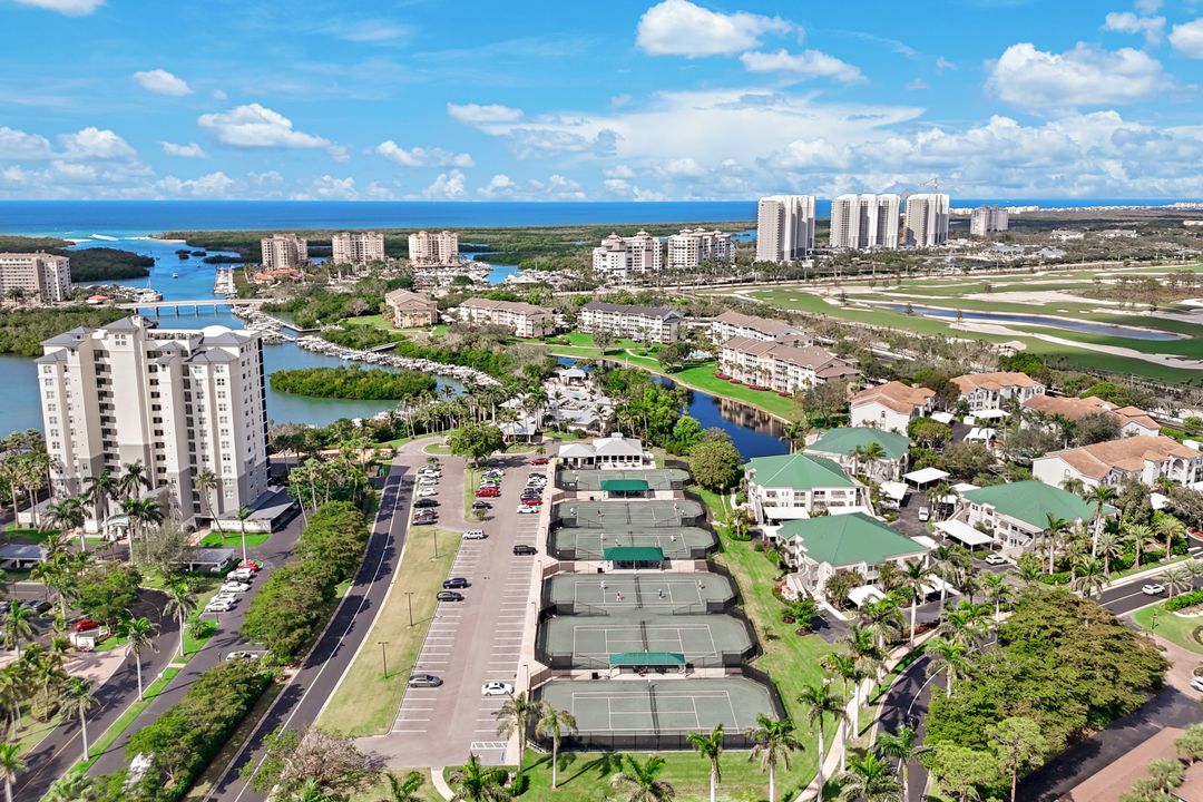 780 Wiggins Bay Dr, Naples, FL 34110