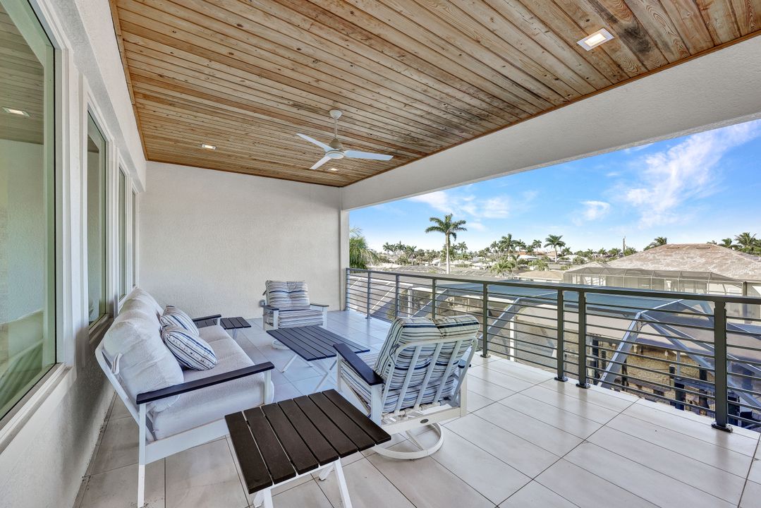 5610 De Soto Ct, Cape Coral, FL 33904