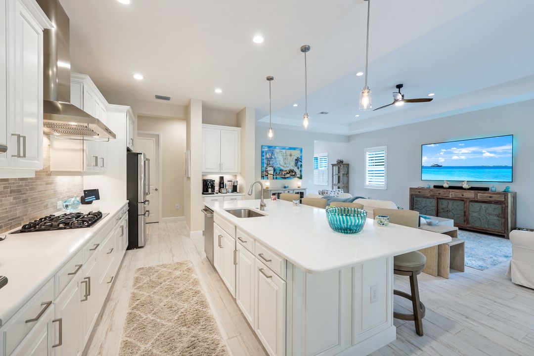 13749 Woodhaven Cir, Fort Myers, FL 33905