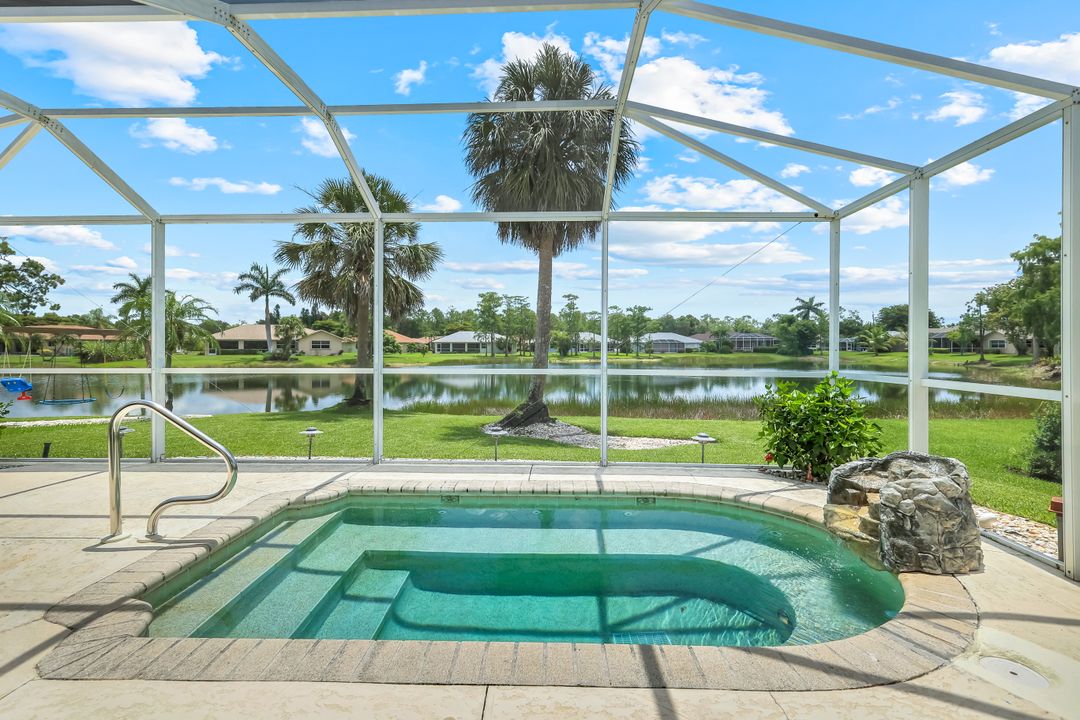 7563 Woodland Bend Cir, Fort Myers, FL 33912