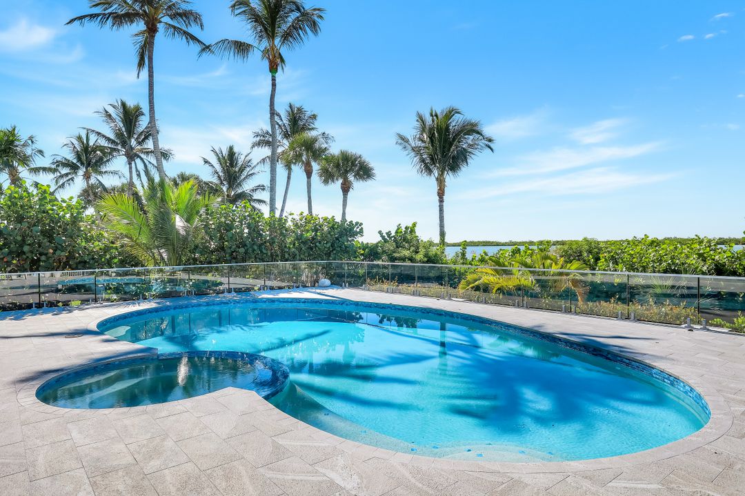 310 Seabreeze Dr, Marco Island, FL 34145
