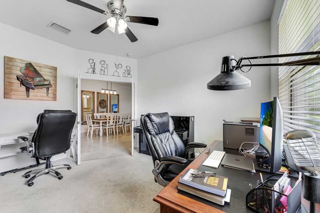 1427 Oceania Dr, Naples, FL 34113